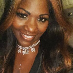 Meet your Posher, Nina